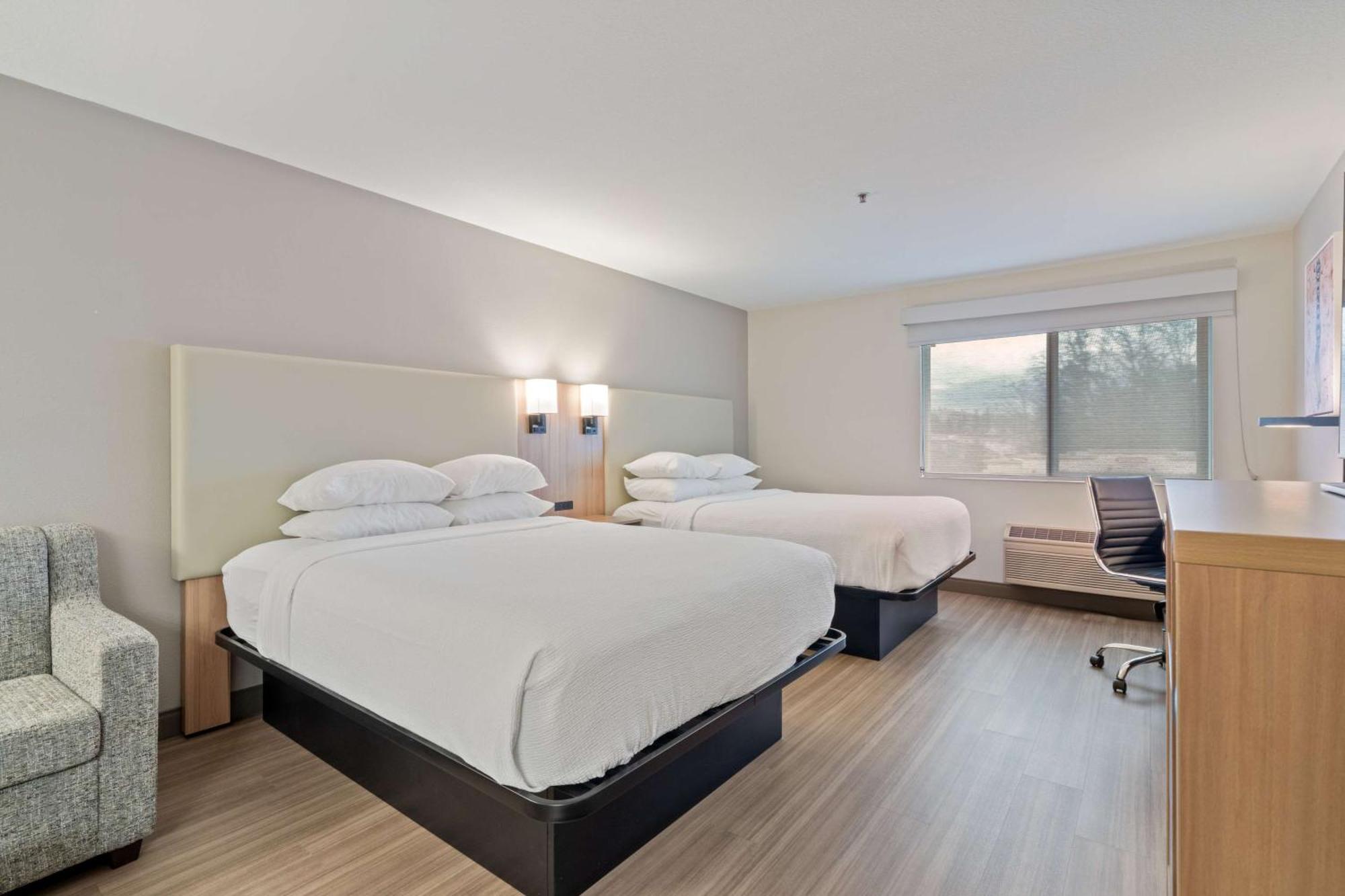 Best Western Lake Oswego Hotel & Suites מראה חיצוני תמונה